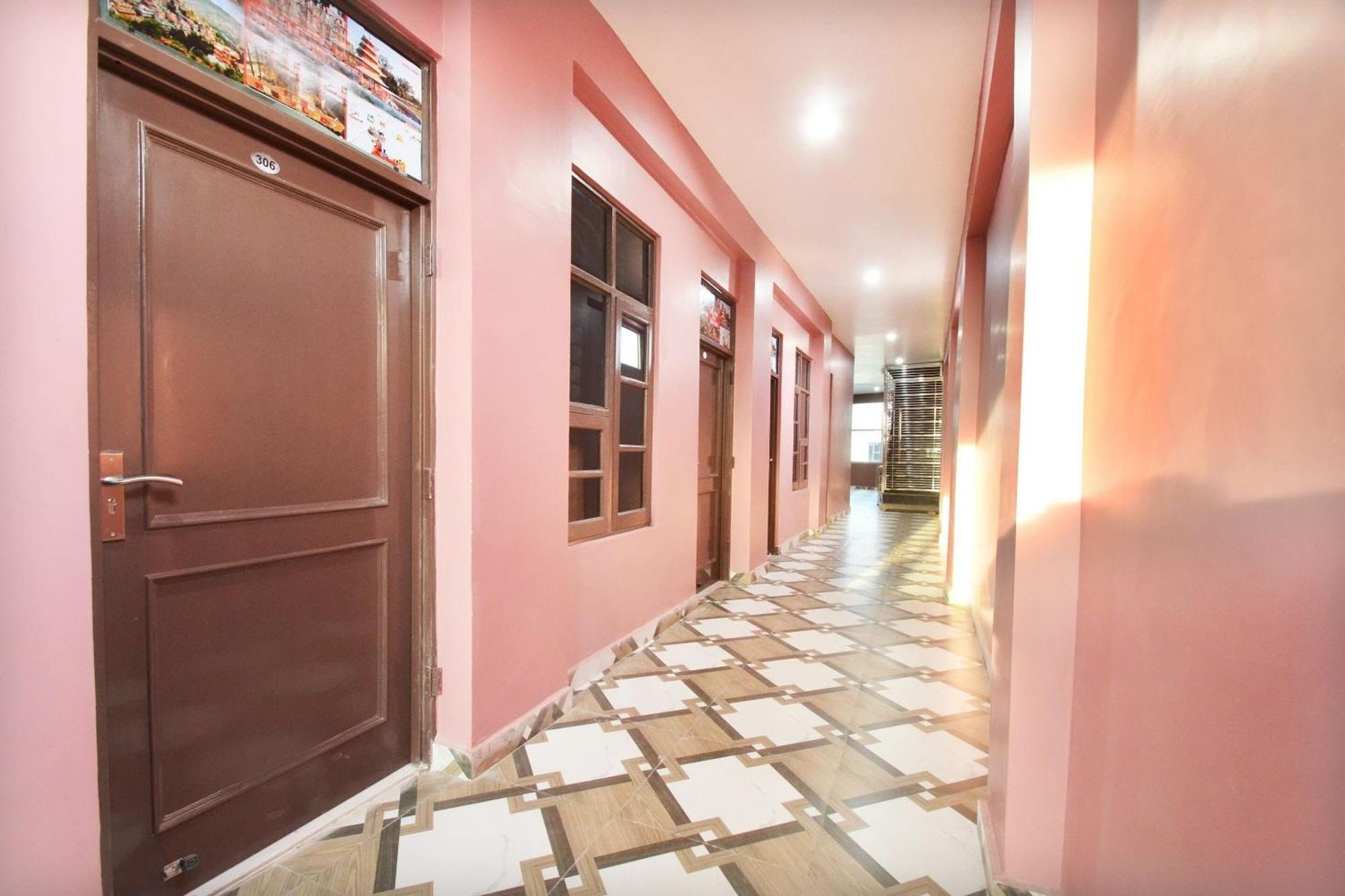 Hotel O Galaxy Nayagaon Exterior foto